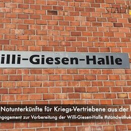 Das Bild zeigt das Schild der Willi-Giesen-Halle in Habbelrath